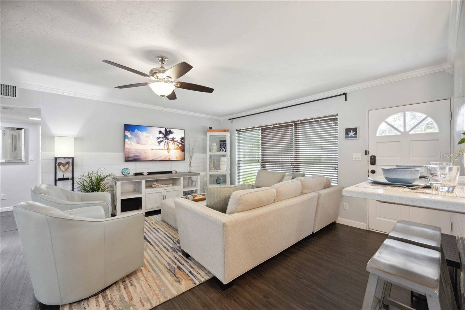 Sarasota, FL 34239,2425 CLEMATIS ST