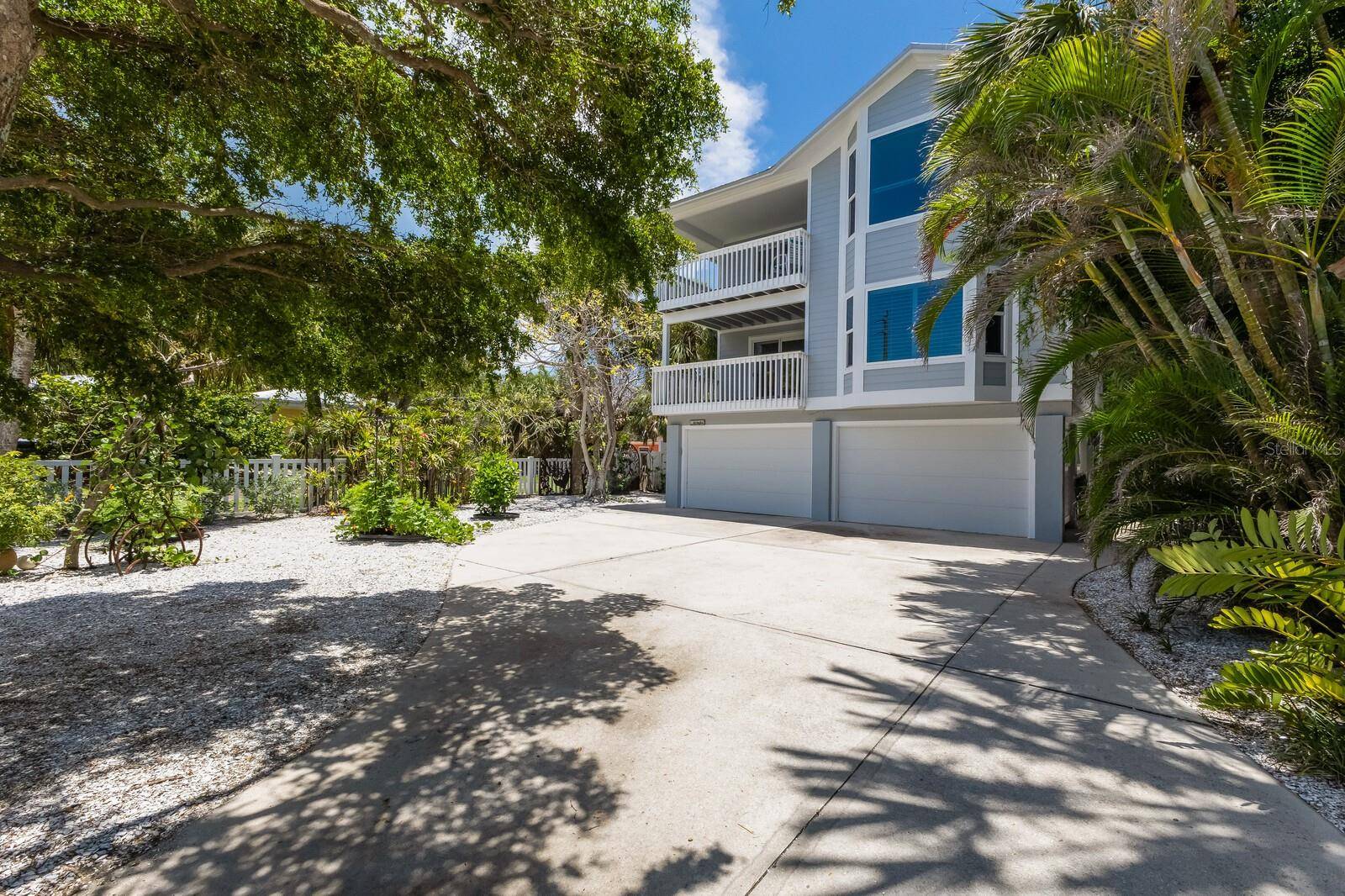 Anna Maria, FL 34216,401 N BAY BLVD