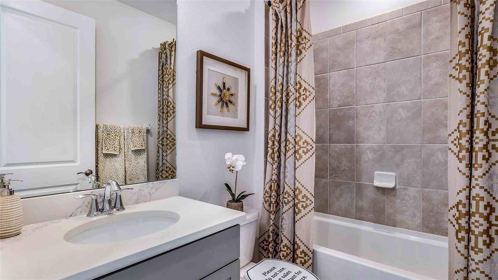 Lakewood Ranch, FL 34211,18325 THISTLEBERRY PL
