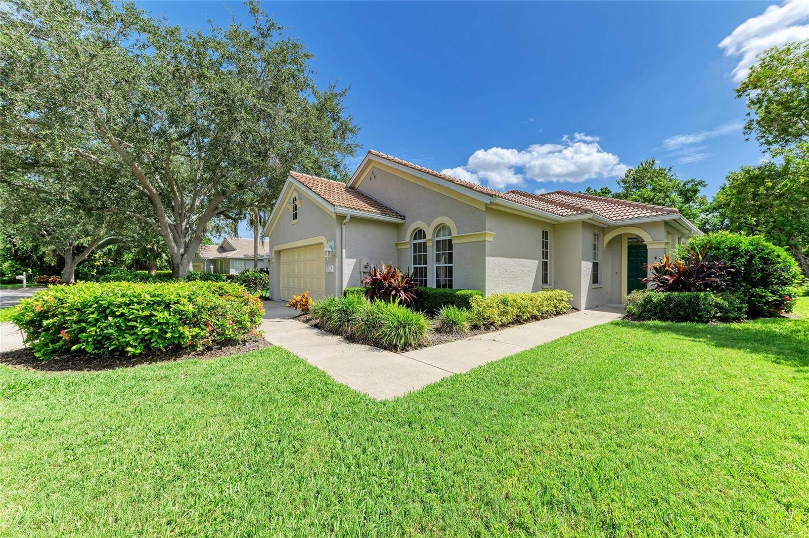 Bradenton, FL 34210,5815 LOS VERDES CT