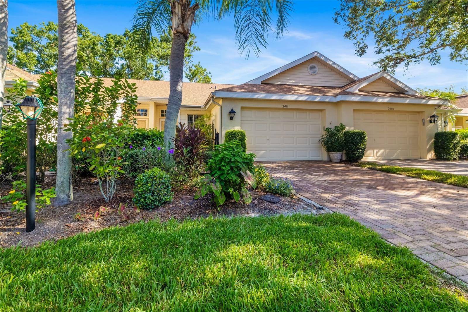 Sun City Center, FL 33573,2411 NEW HAVEN CIR #70