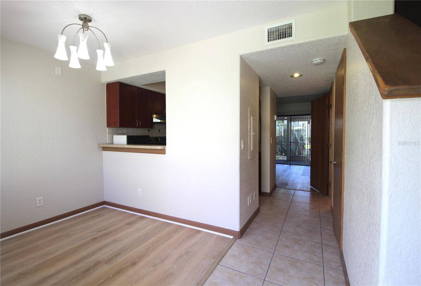 Bradenton, FL 34207,4917 25TH ST W #102