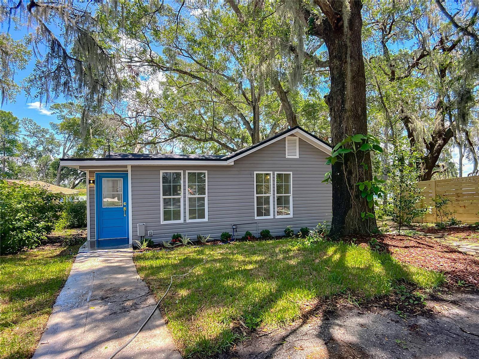Floral City, FL 34436,8781 S LAKESHORE DR