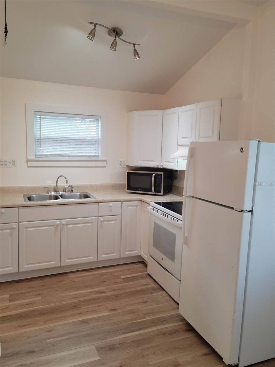 Sarasota, FL 34236,1751 FRUITVILLE RD #Garage