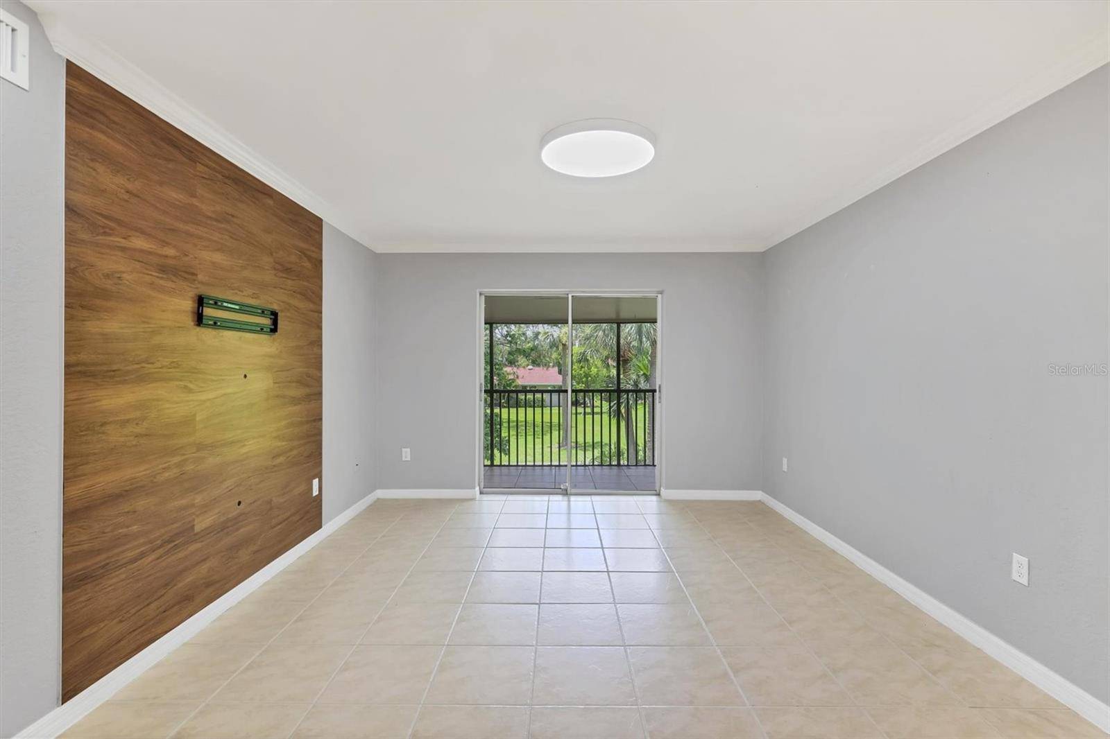 Sarasota, FL 34237,924 LA COSTA CIR #4