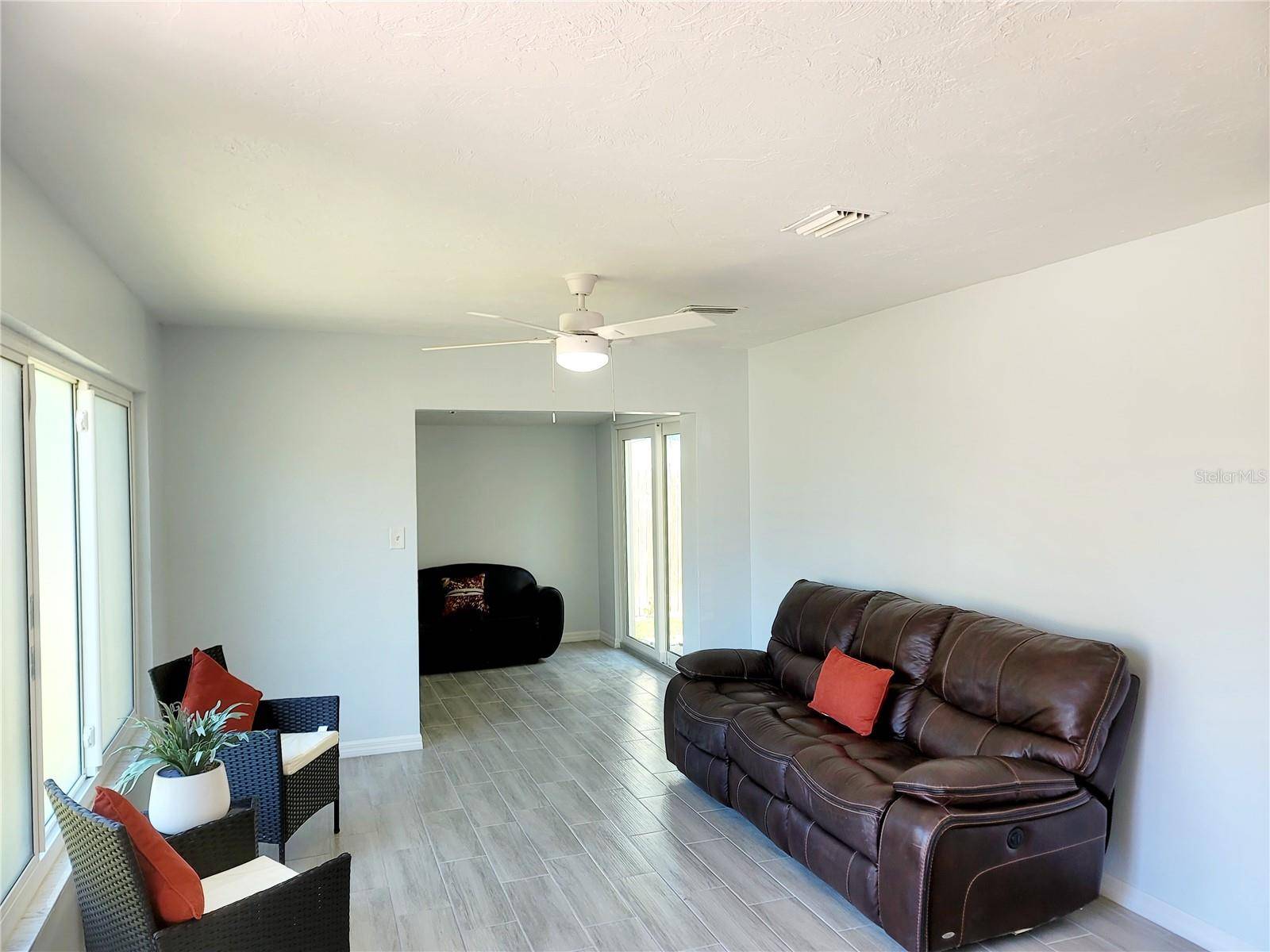 Sarasota, FL 34232,2035 VINSON AVE