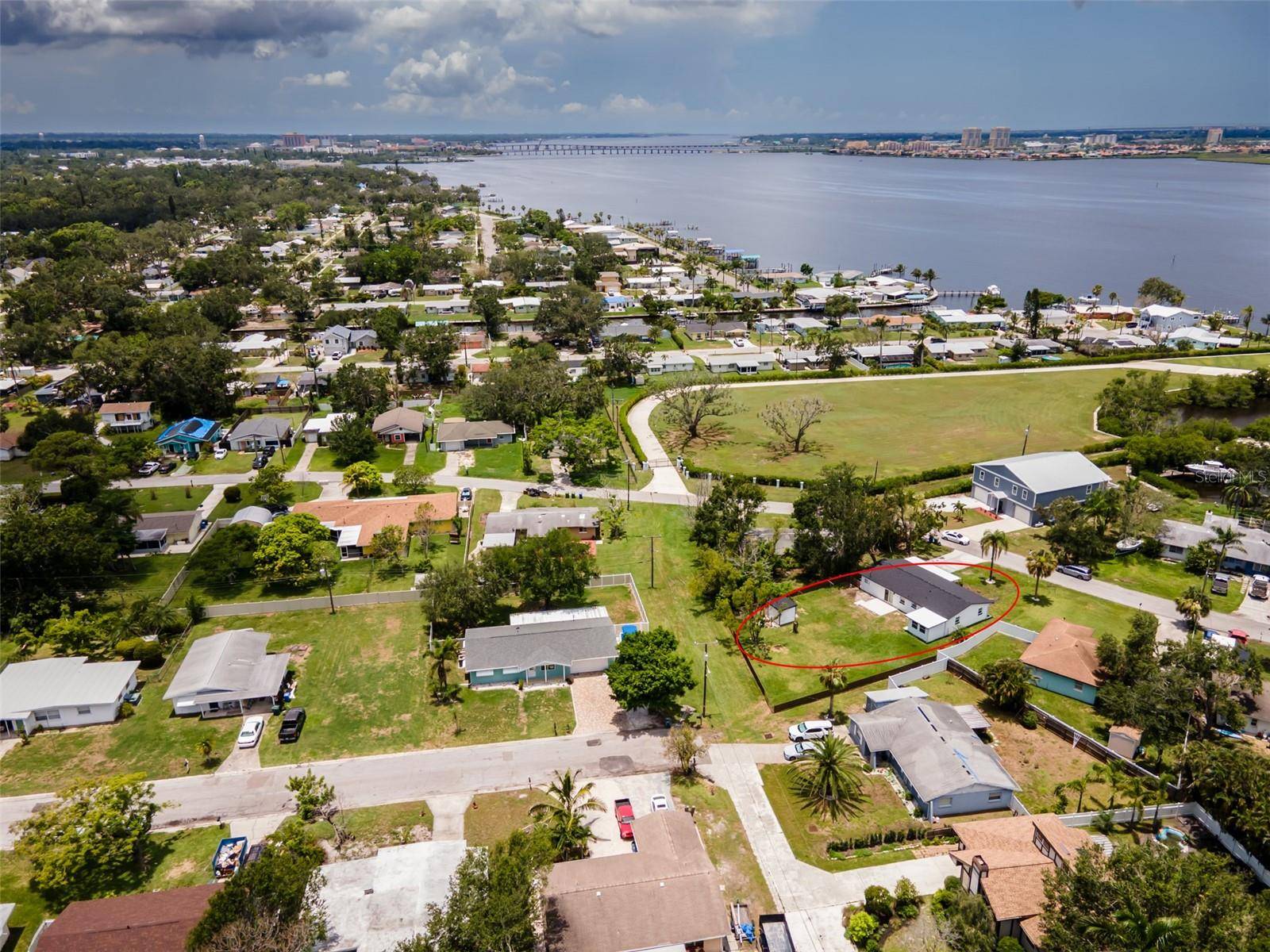 Bradenton, FL 34208,211 22ND STREET CT NE