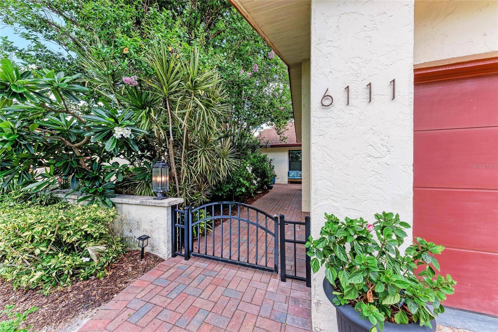 Bradenton, FL 34210,6111 COURTSIDE DR #61