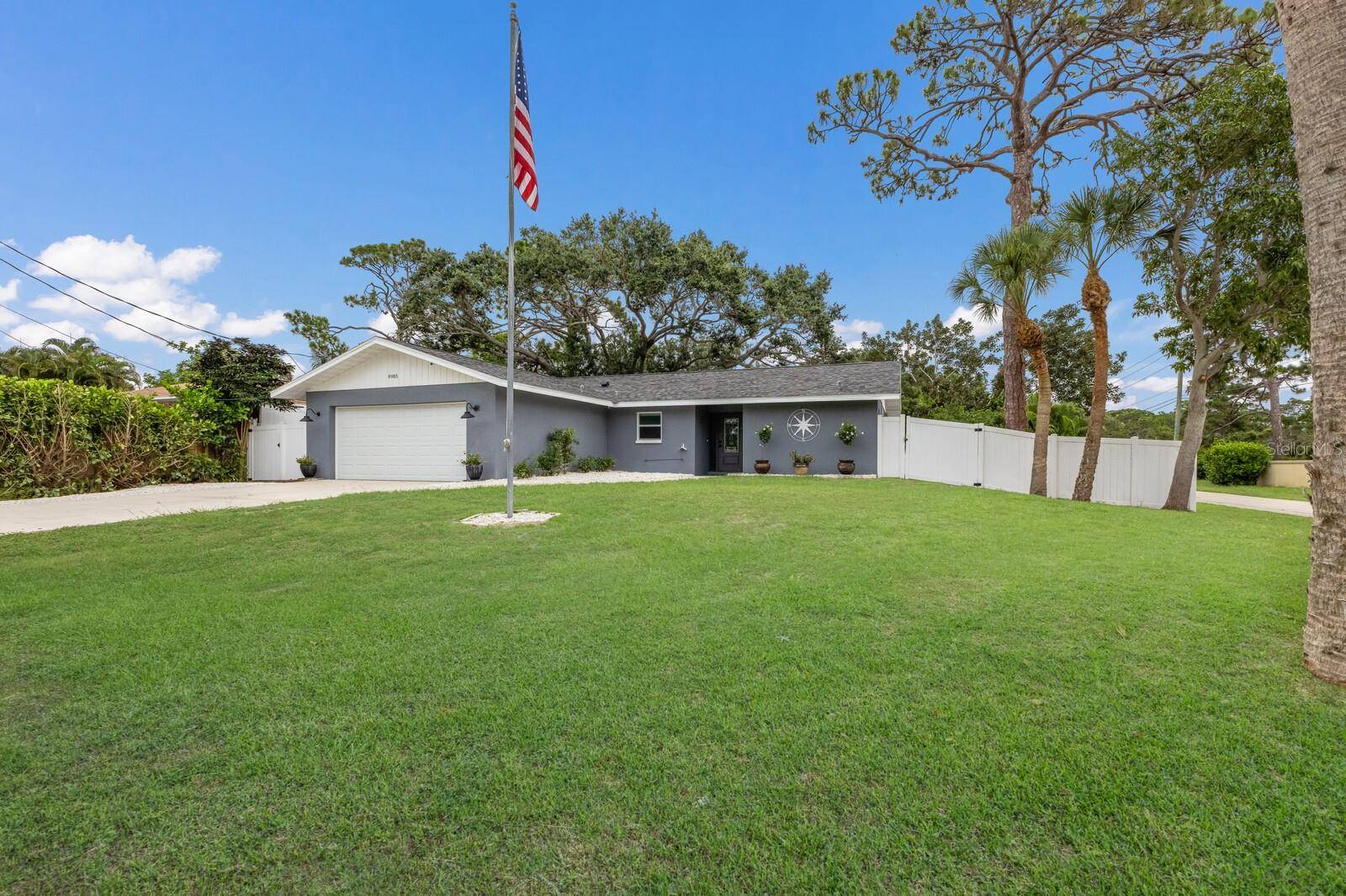 Sarasota, FL 34231,8985 POHOY AVE