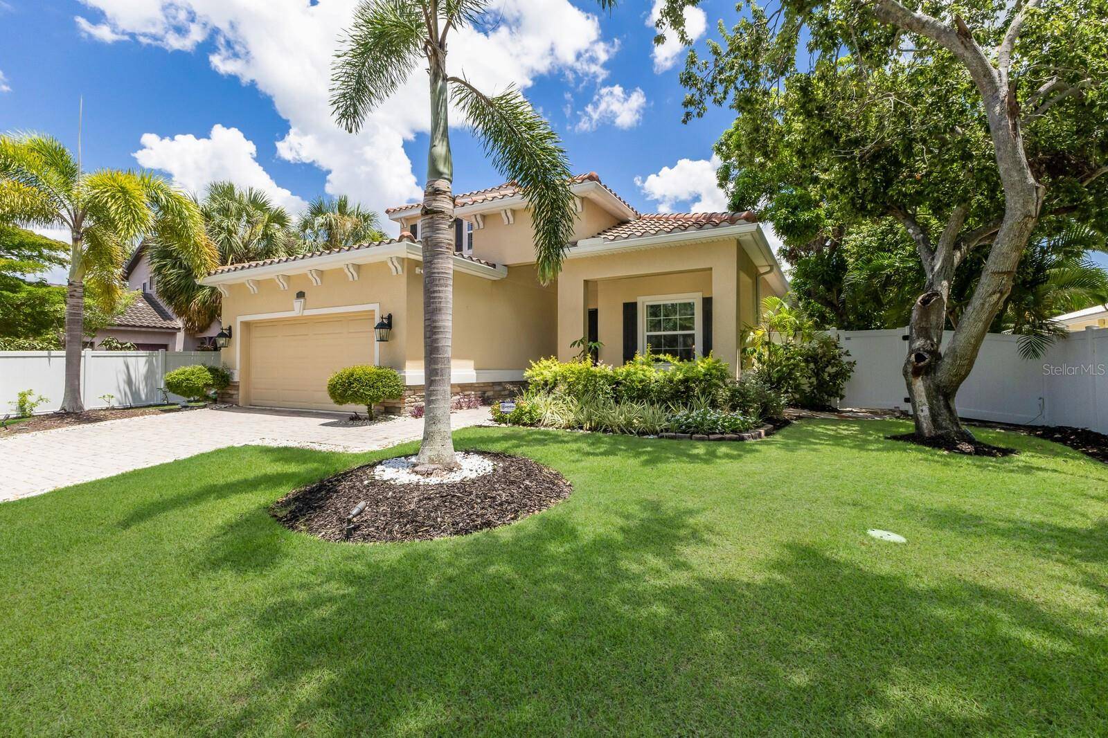 Sarasota, FL 34239,1856 HYDE PARK ST