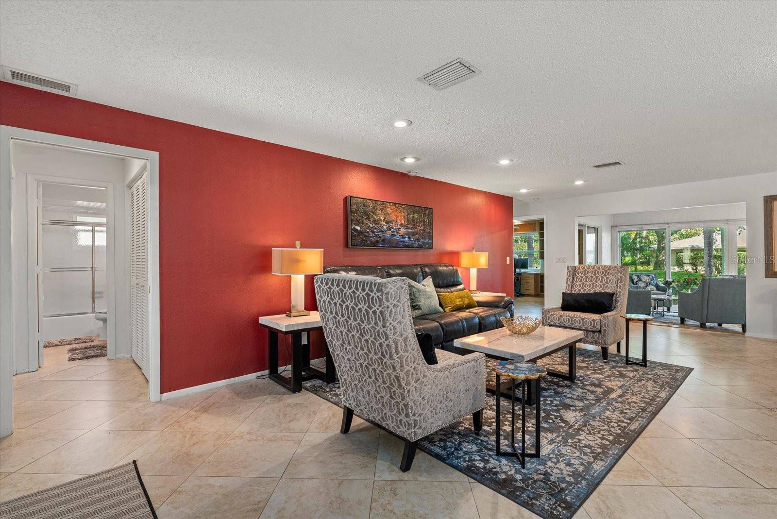 Sarasota, FL 34243,6916 W COUNTRY CLUB DR N