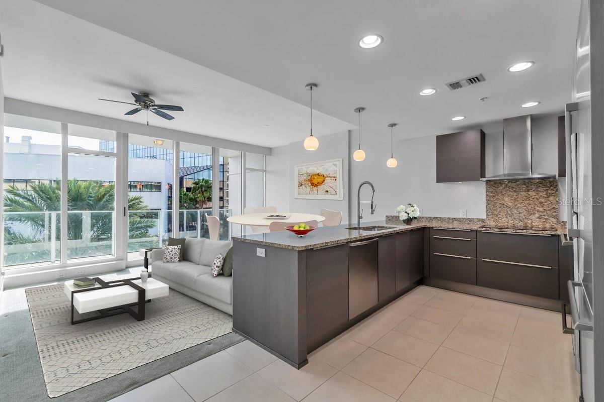 St Petersburg, FL 33701,175 1ST ST S #404