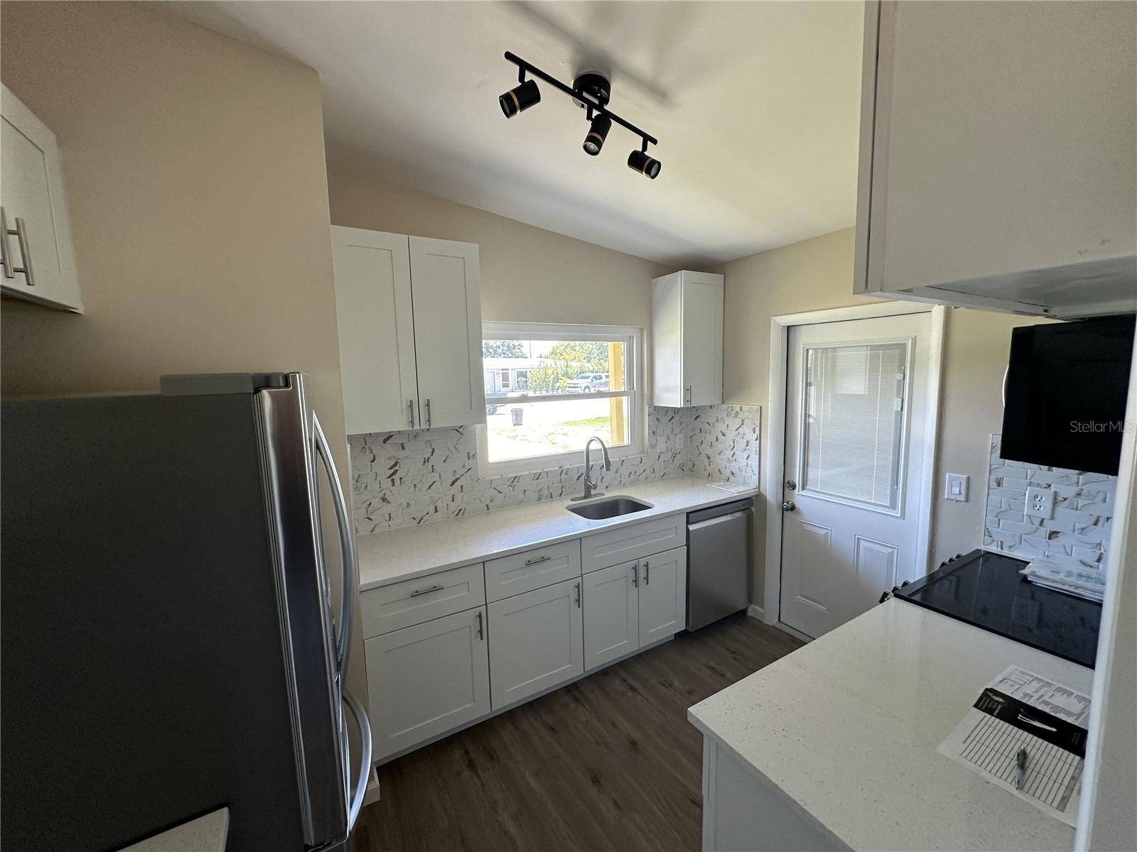 Sarasota, FL 34235,3335 DUDLEY ST