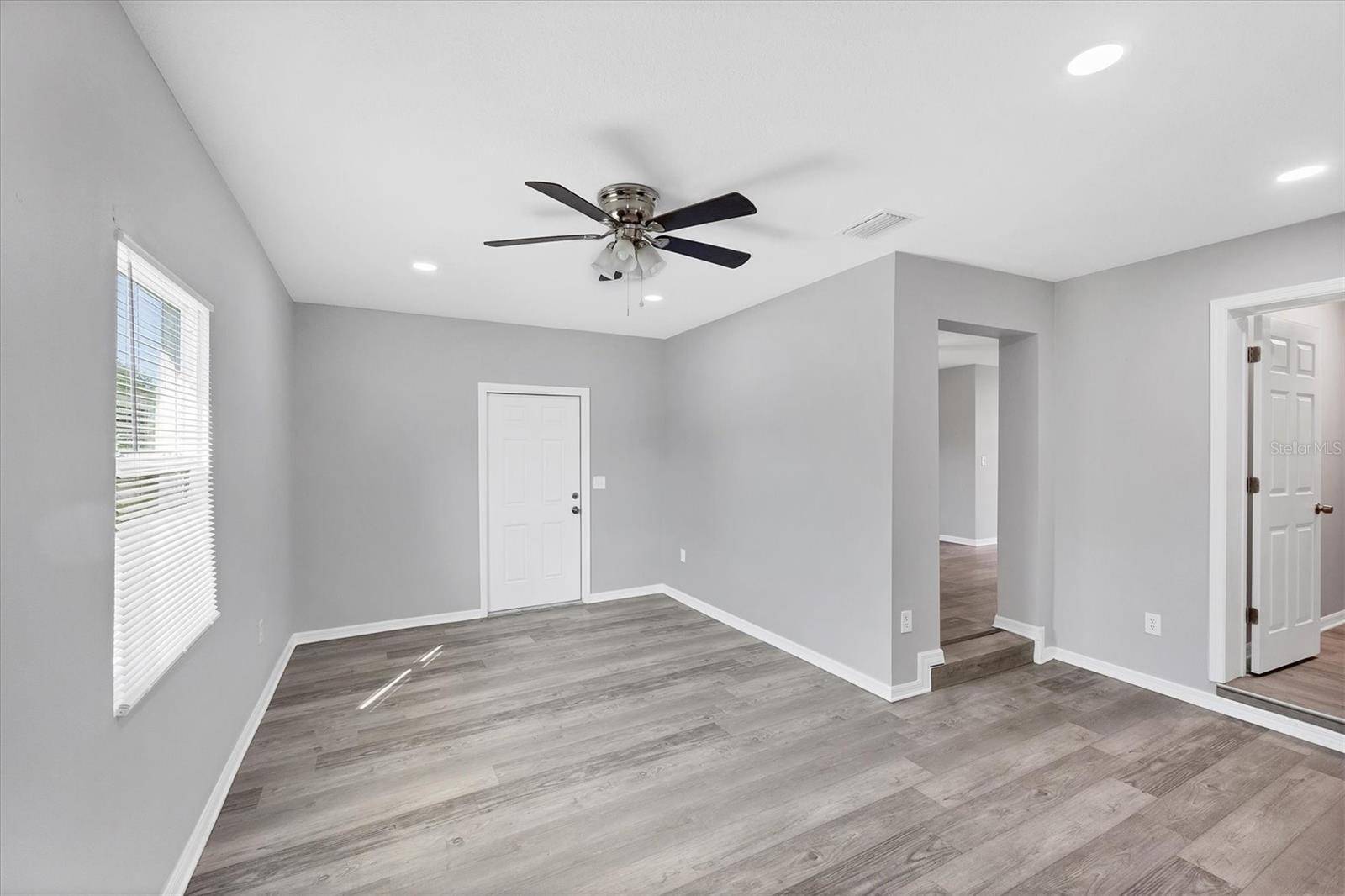 Sarasota, FL 34234,3327 KING BLVD