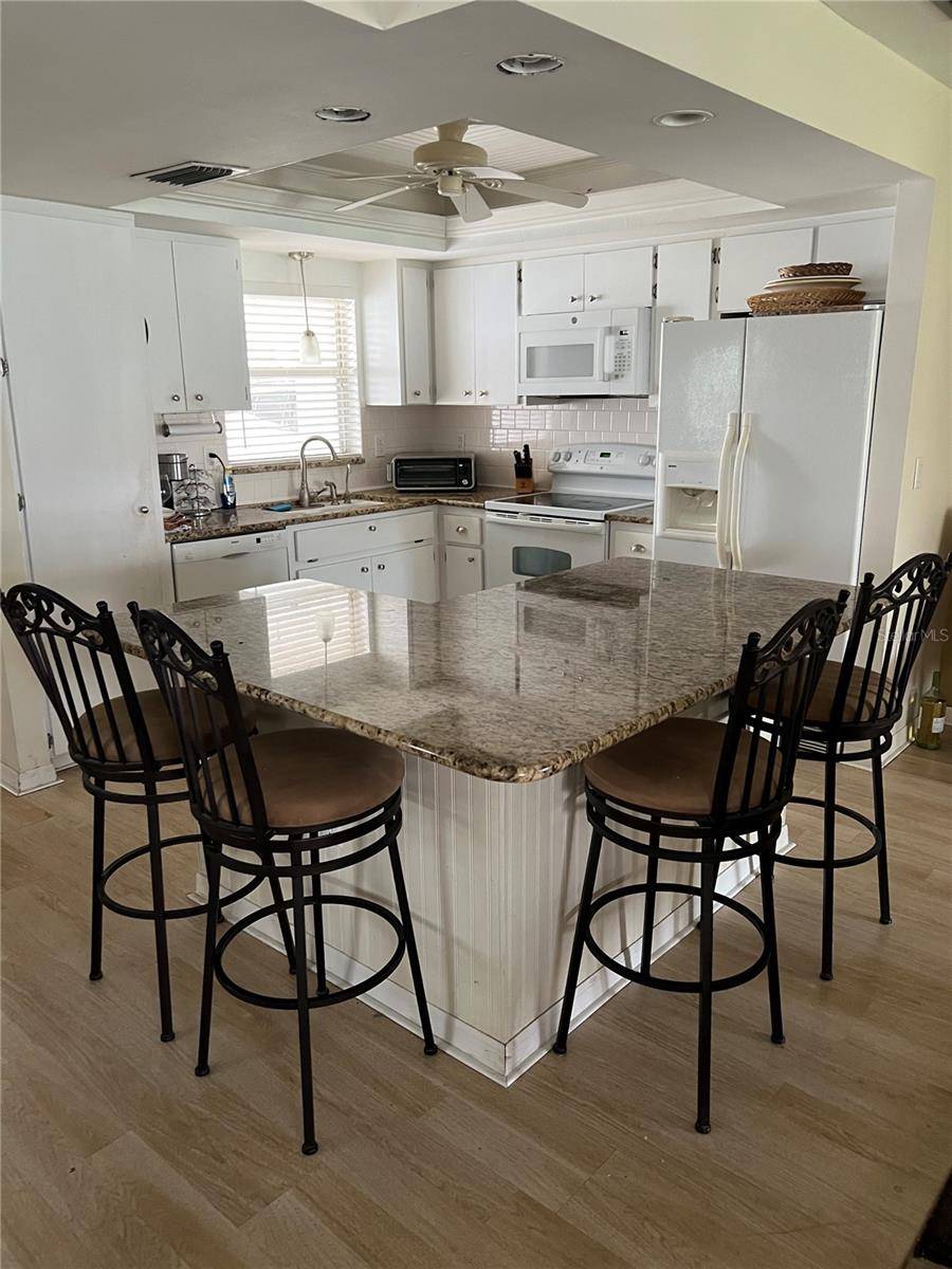 Sarasota, FL 34231,2311 WATERBLUFF