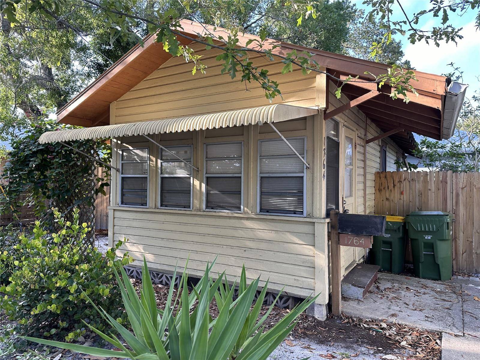 Sarasota, FL 34236,1764 LAUREL ST