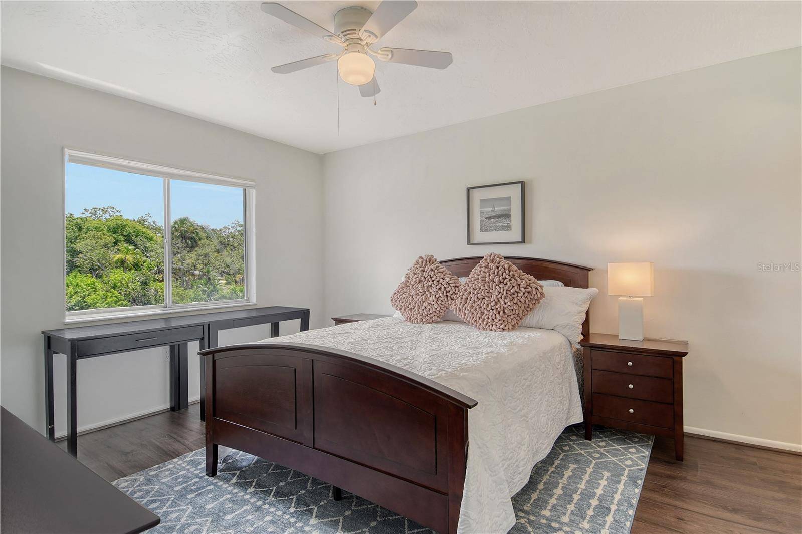 Sarasota, FL 34234,2124 TAMIAMI TRL N #103