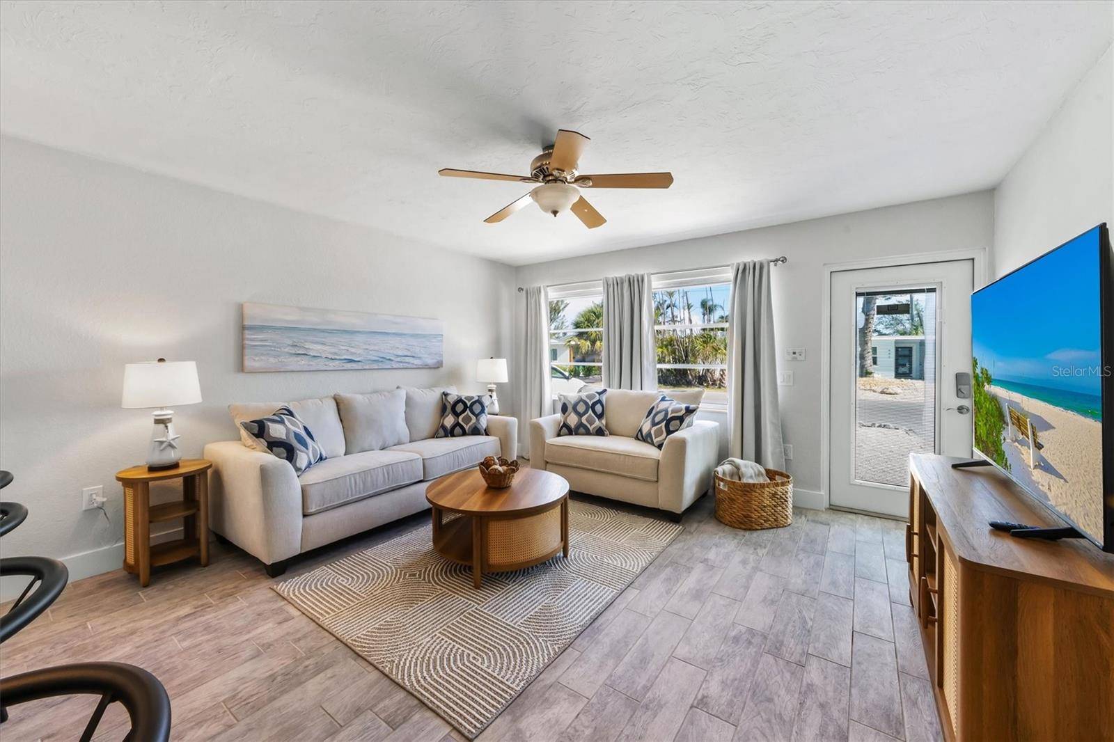 Holmes Beach, FL 34217,441 62ND ST