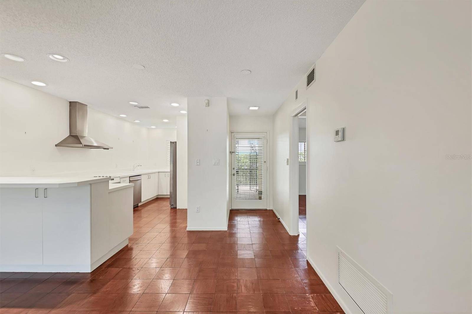 Sarasota, FL 34236,301 S GULFSTREAM AVE #103