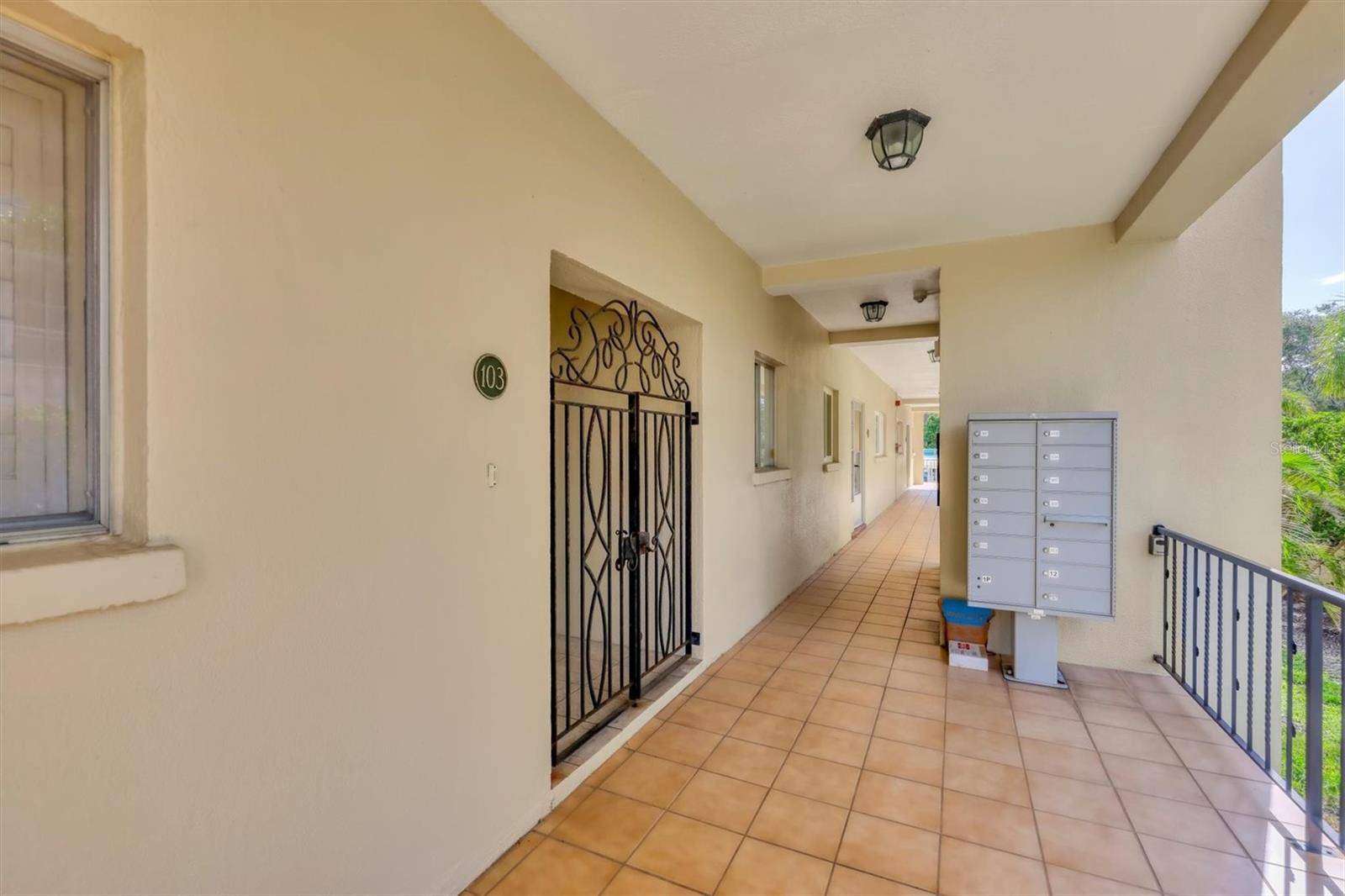 Sarasota, FL 34236,301 S GULFSTREAM AVE #103
