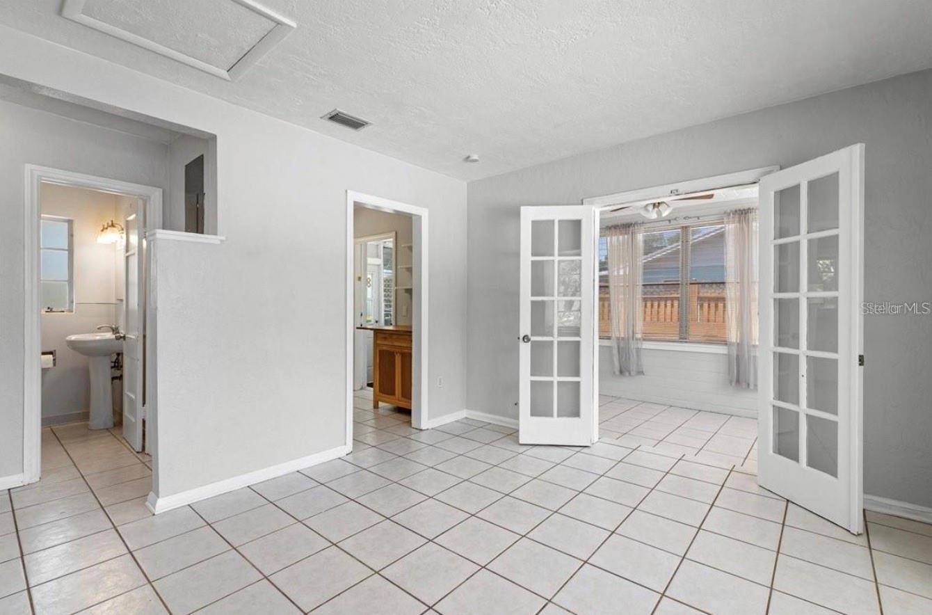 Sarasota, FL 34234,3915 IROQUOIS AVE