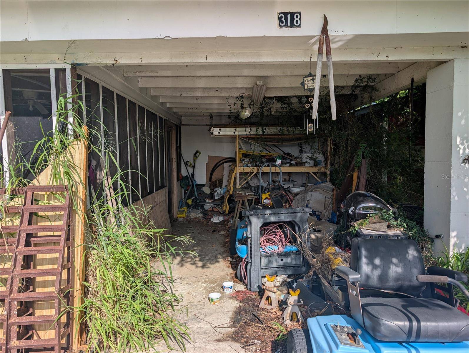 Frostproof, FL 33843,318 S MAGNOLIA AVE
