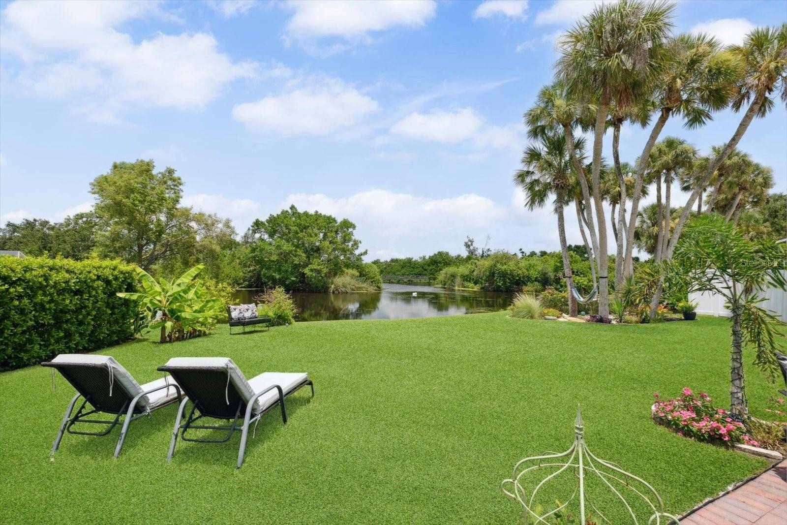 Sarasota, FL 34231,2405 CARDWELL WAY