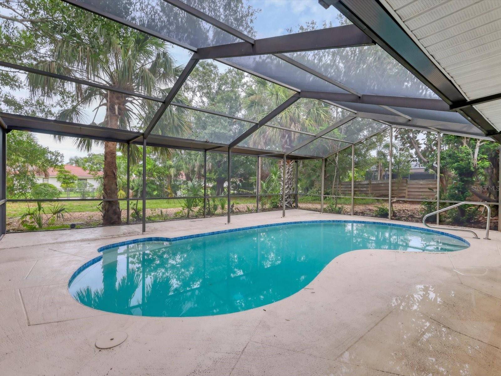 Sarasota, FL 34235,2102 COUNTRY MEADOWS PL