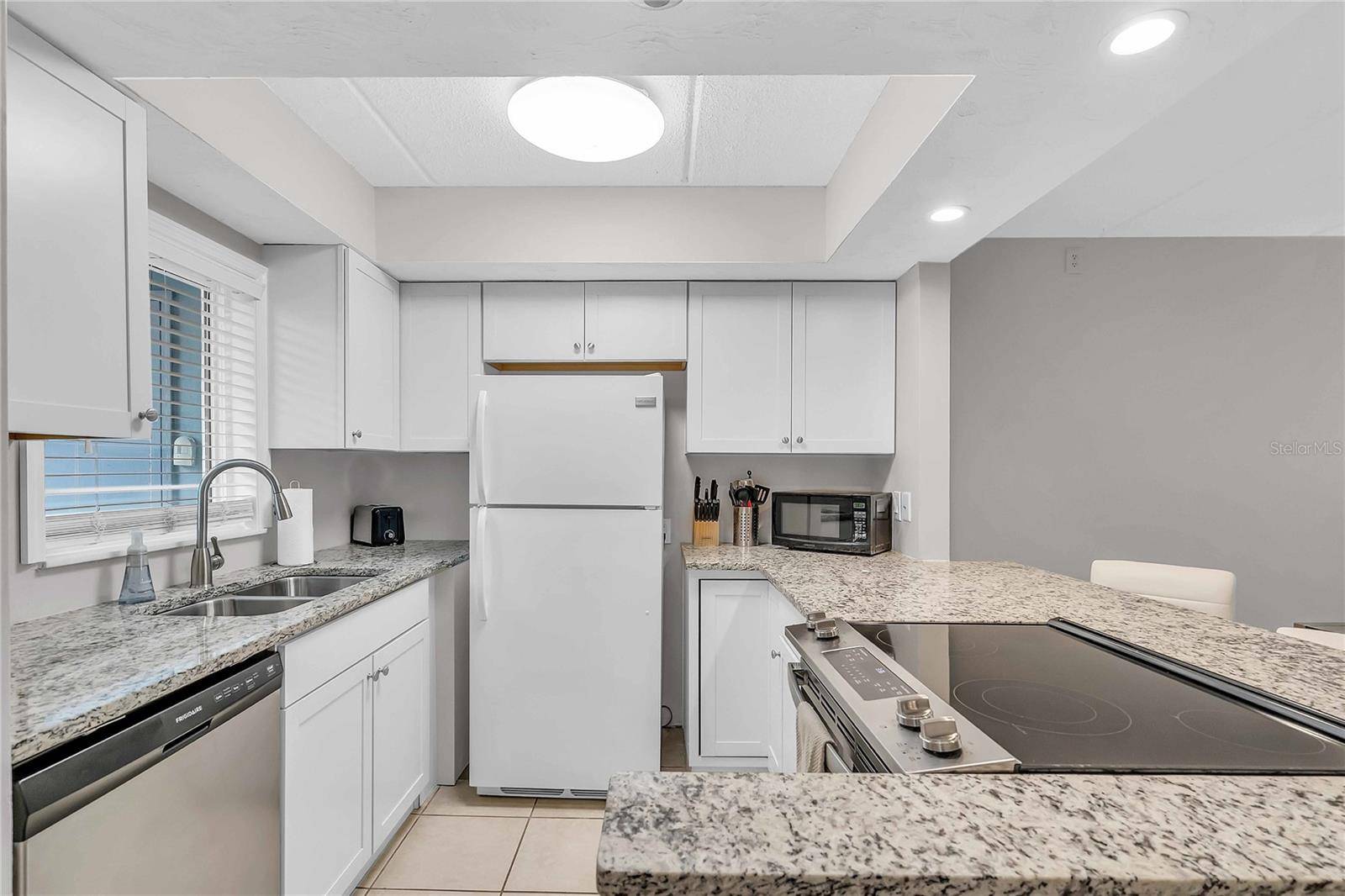 Sarasota, FL 34236,1670 LAUREL ST #104