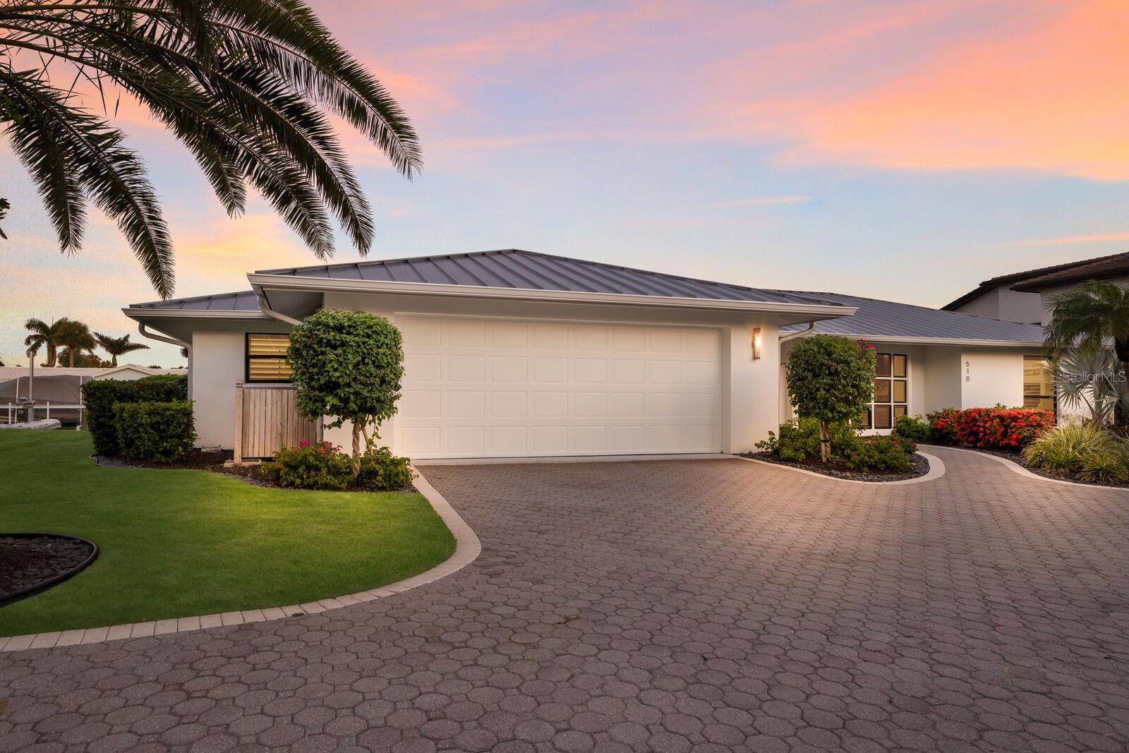 Longboat Key, FL 34228,510 PUTTER LN