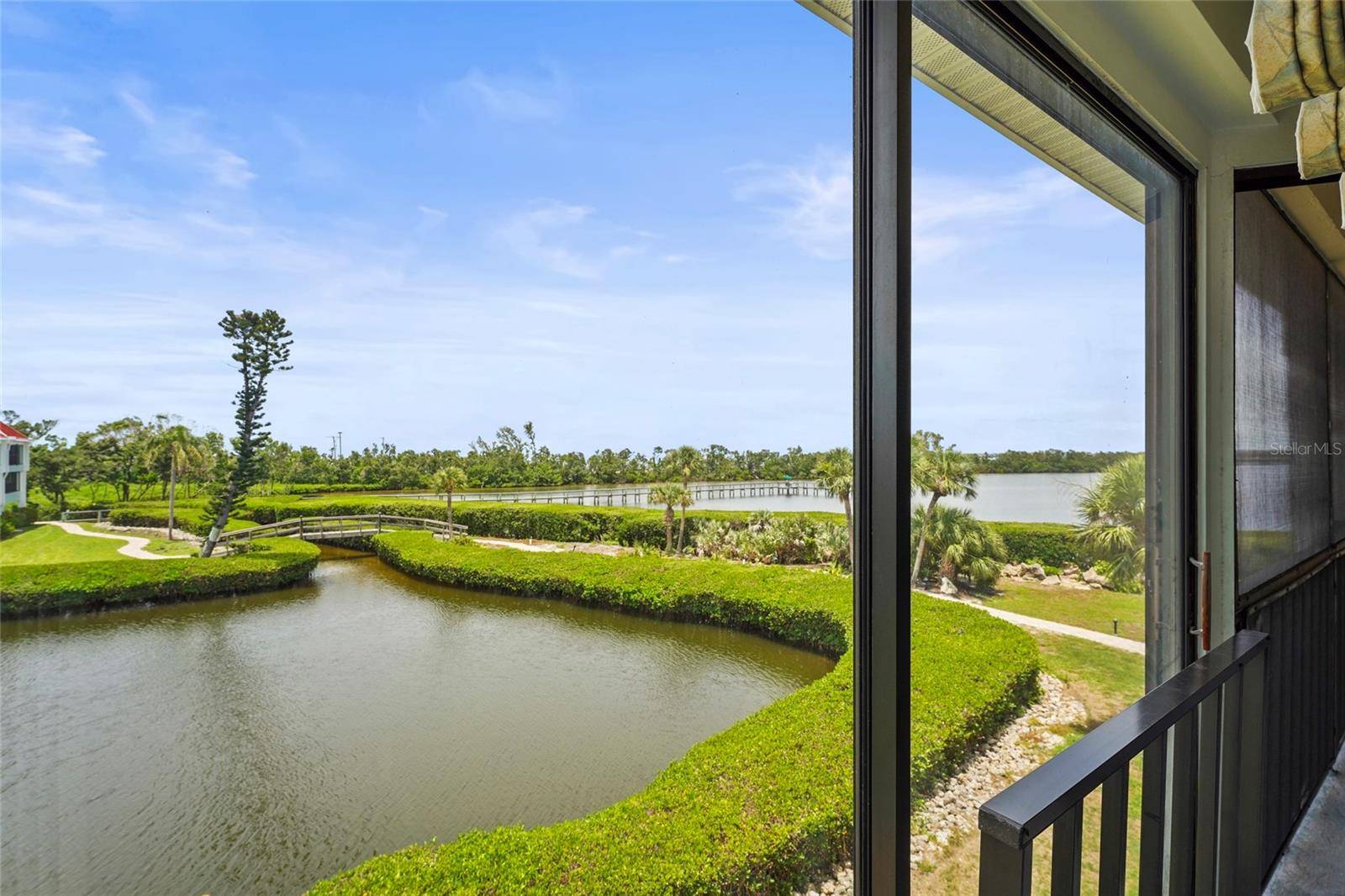 Holmes Beach, FL 34217,3705 E BAY DR #205