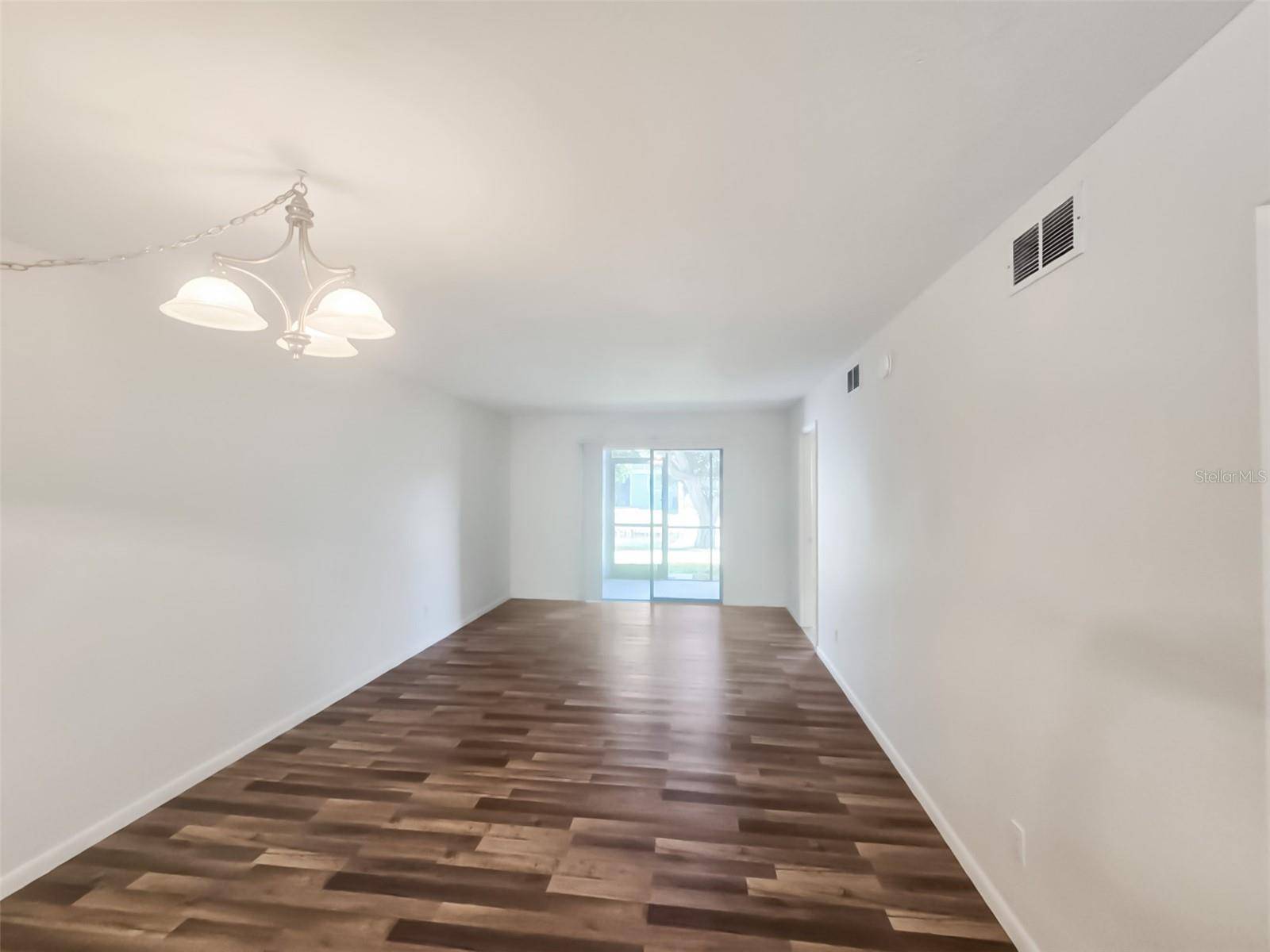 Bradenton, FL 34210,6033 34TH ST W #11