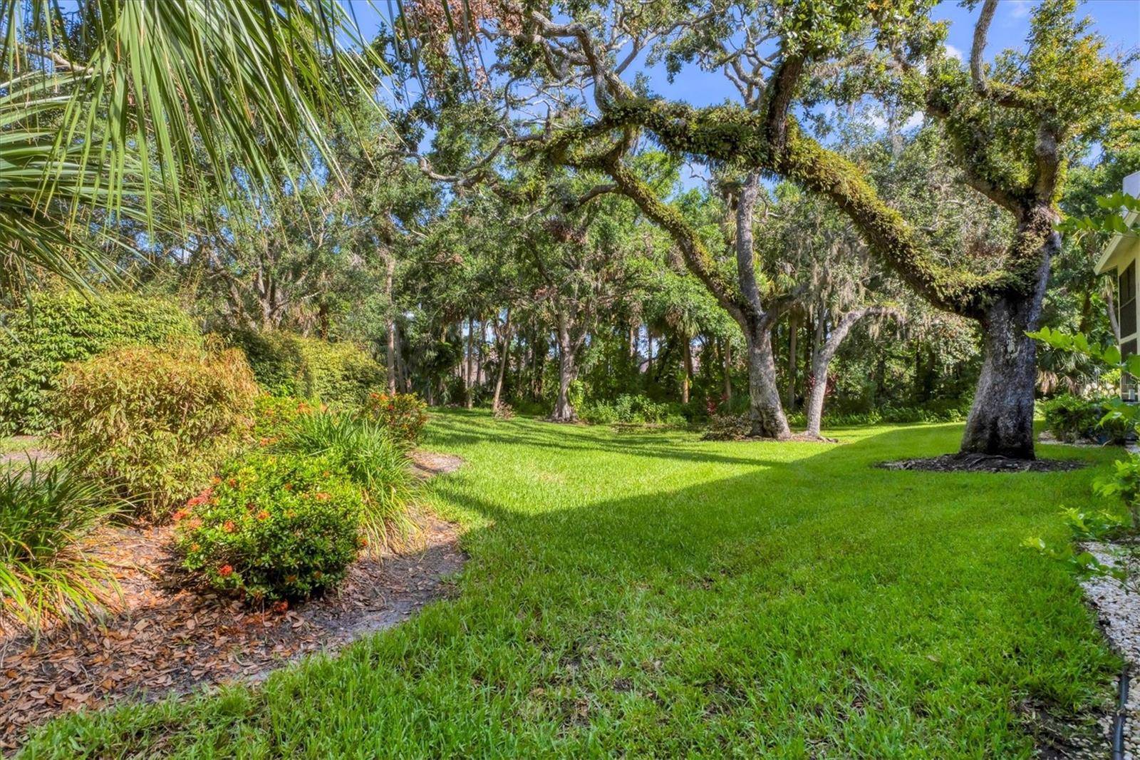 Sarasota, FL 34243,7866 EAGLE CREEK DR