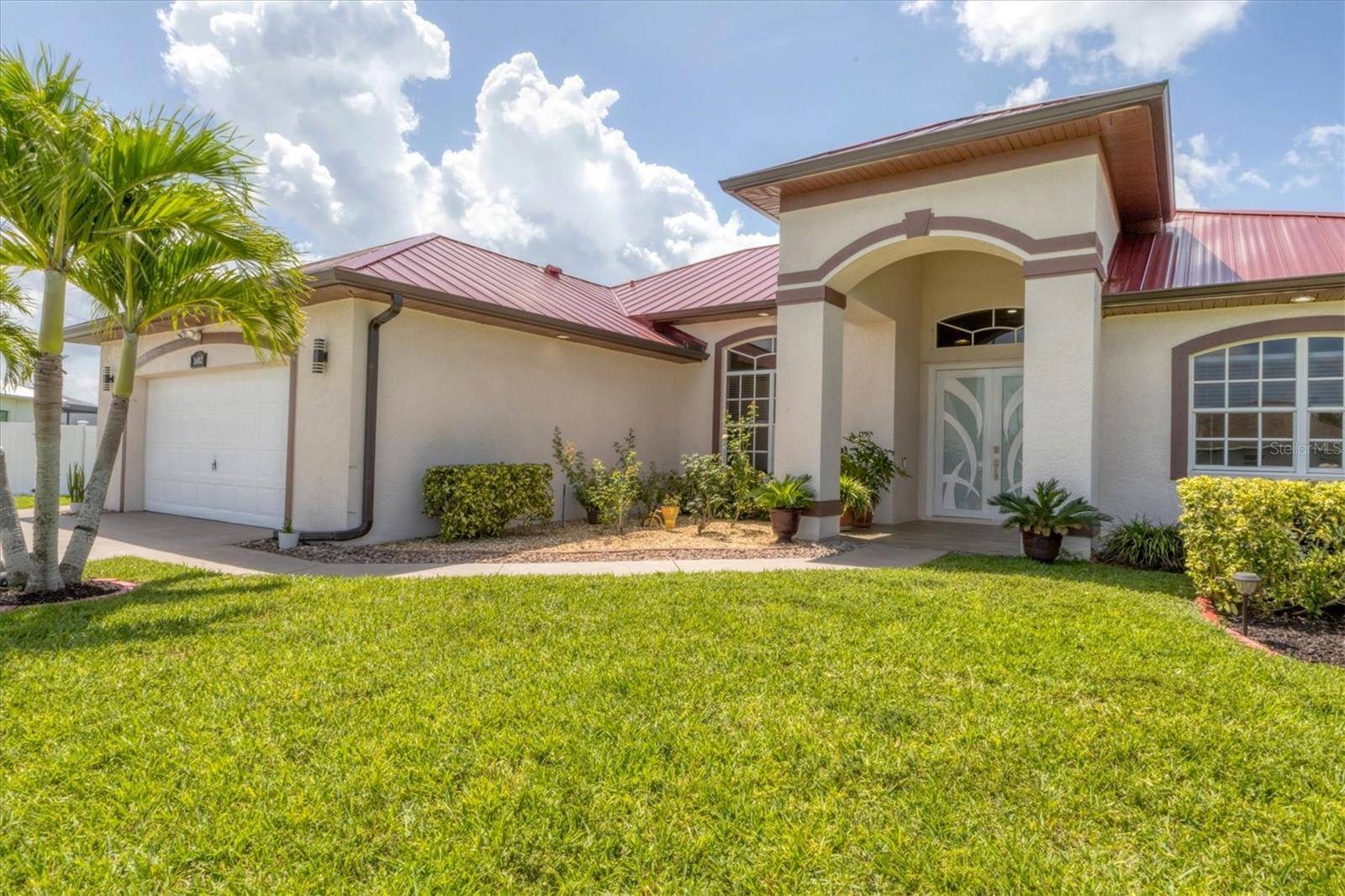 Cape Coral, FL 33991,1402 SW 4TH LN