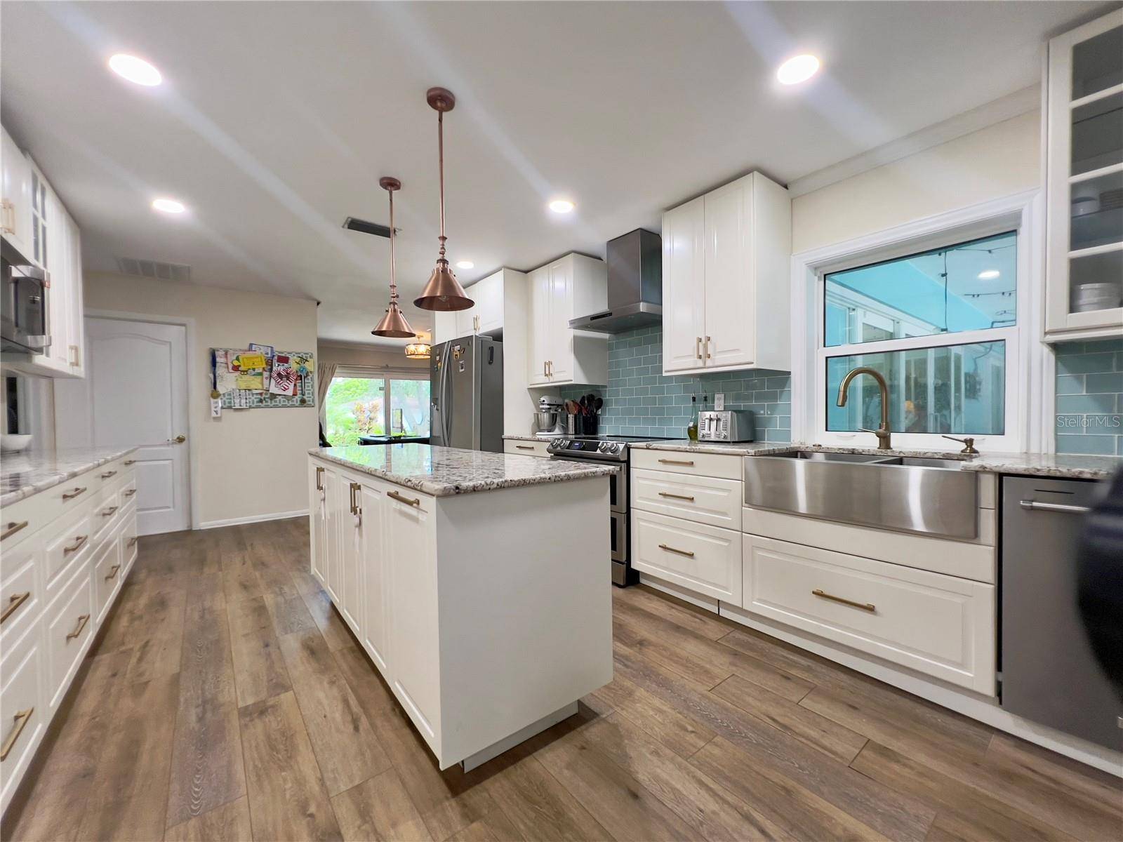 Clearwater, FL 33761,2667 PEBBLE BEACH DR