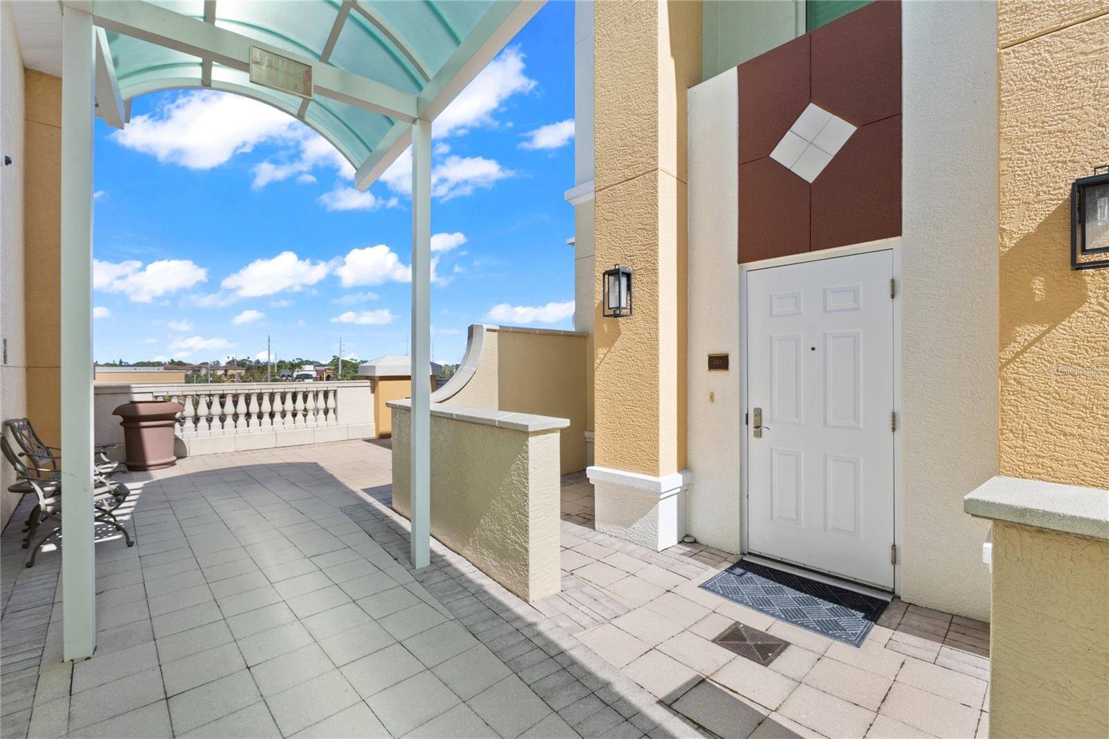 Sarasota, FL 34236,800 N TAMIAMI TRL #321