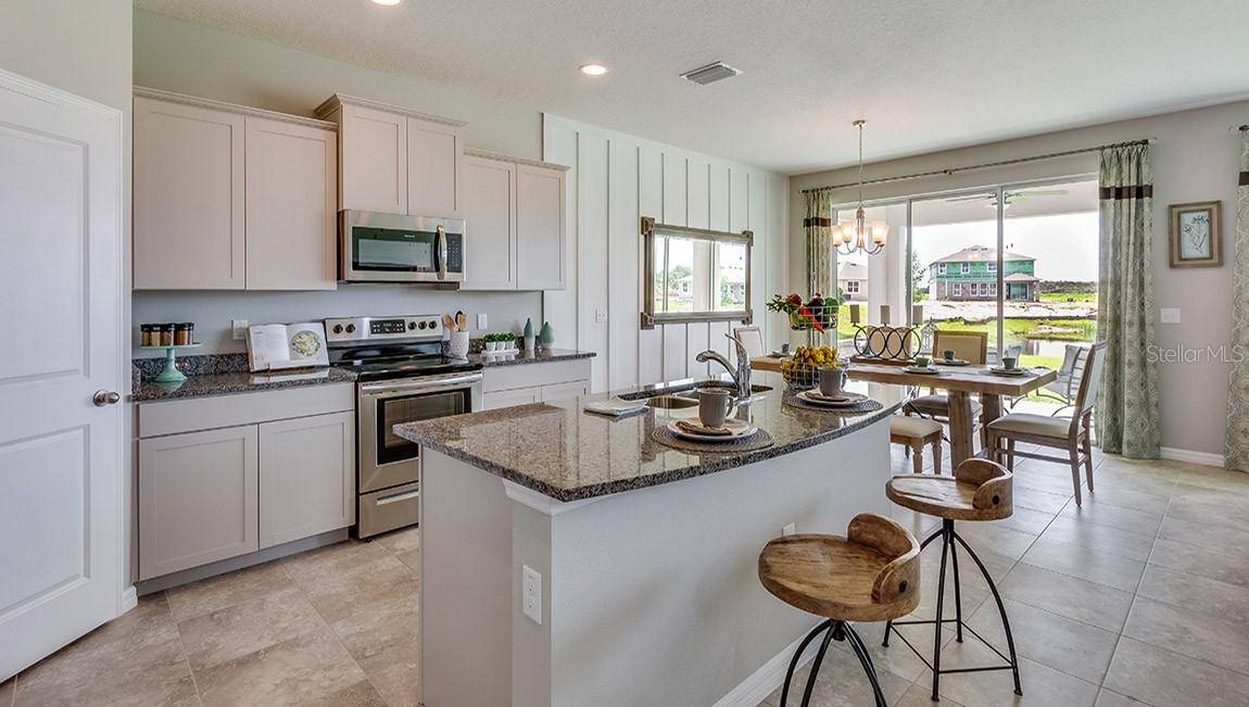Palmetto, FL 34221,5620 SILVER MOONLIGHT DR