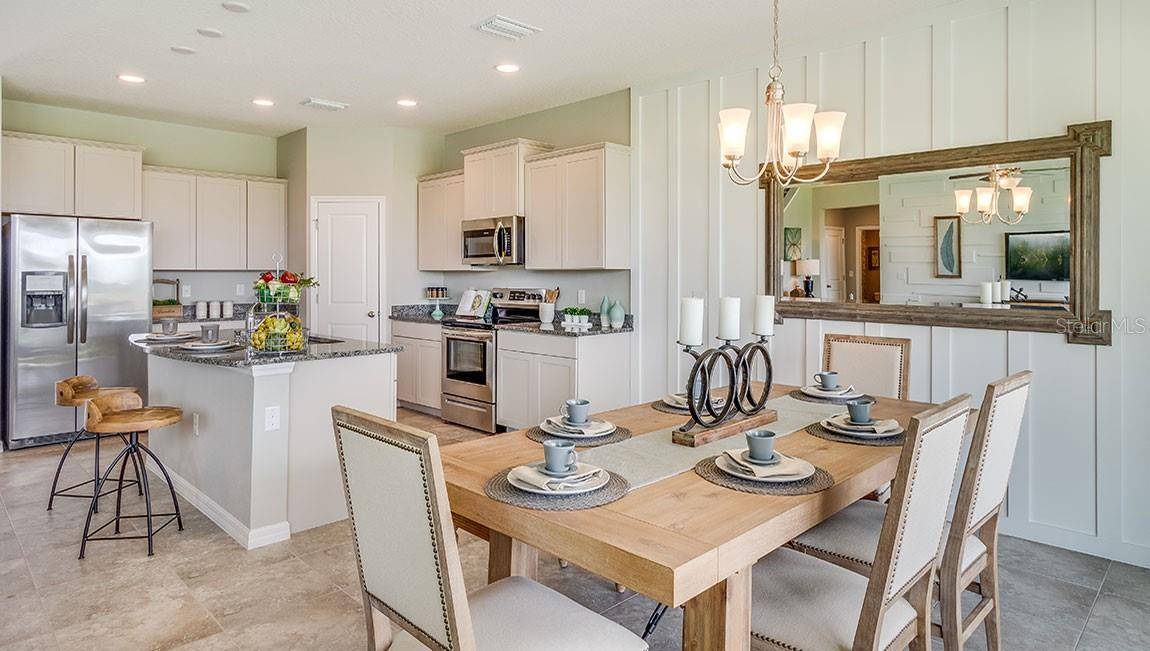 Palmetto, FL 34221,5620 SILVER MOONLIGHT DR