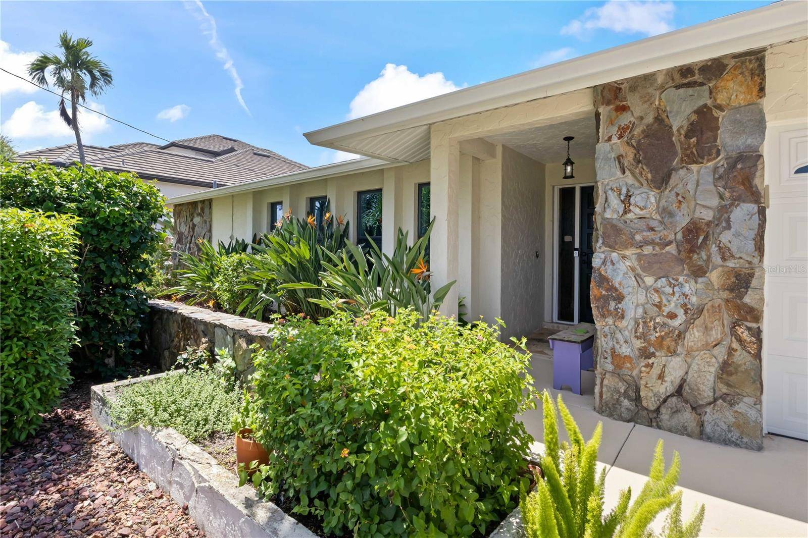Cape Coral, FL 33914,617 SW 51ST TER