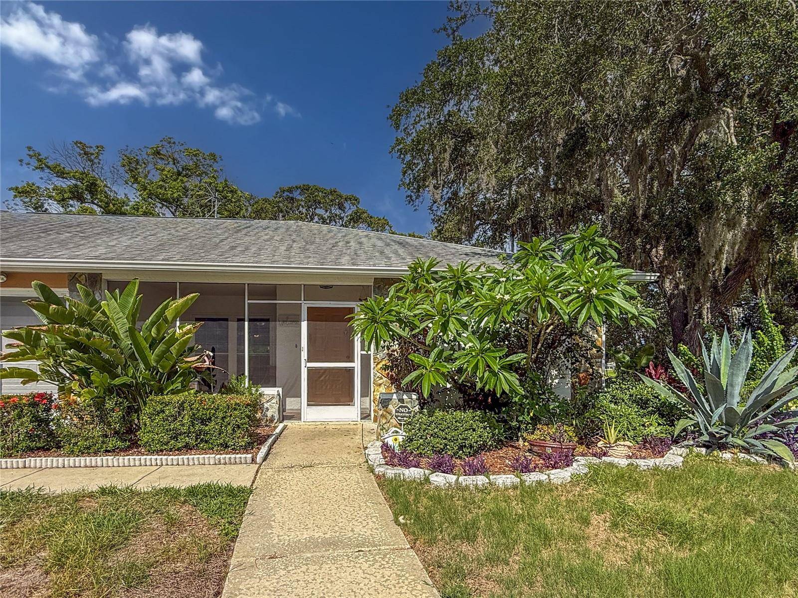 Port Richey, FL 34668,8606 GOLD PINE DR