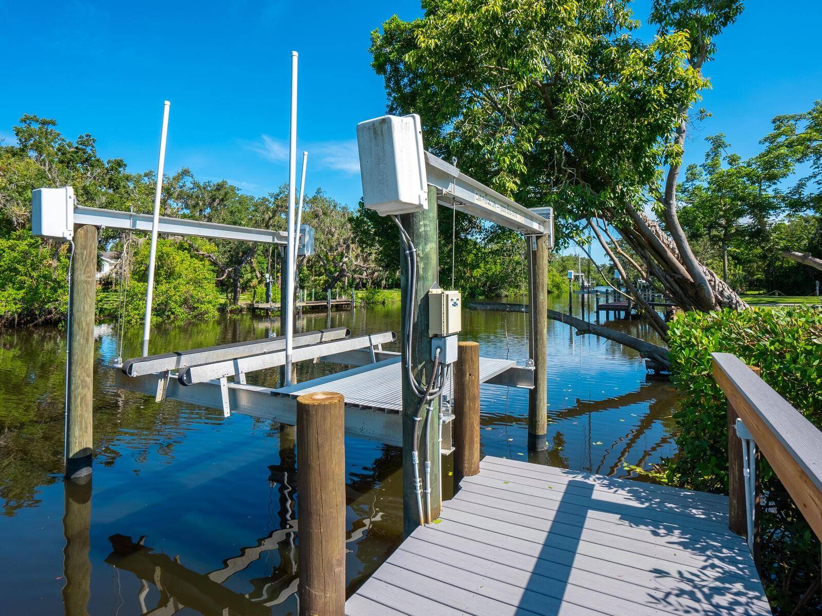 Sarasota, FL 34231,2504 WILKINSON RD