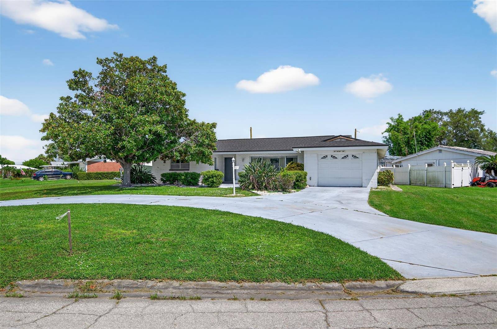 Bradenton, FL 34207,807 MELODY LN