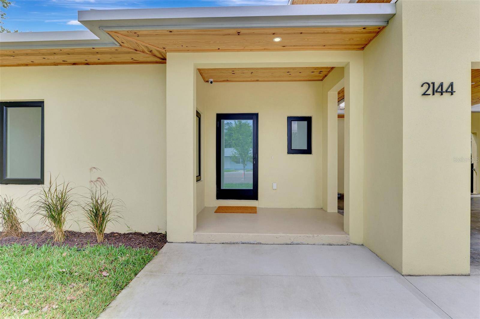 Sarasota, FL 34239,2144 WEBBER ST