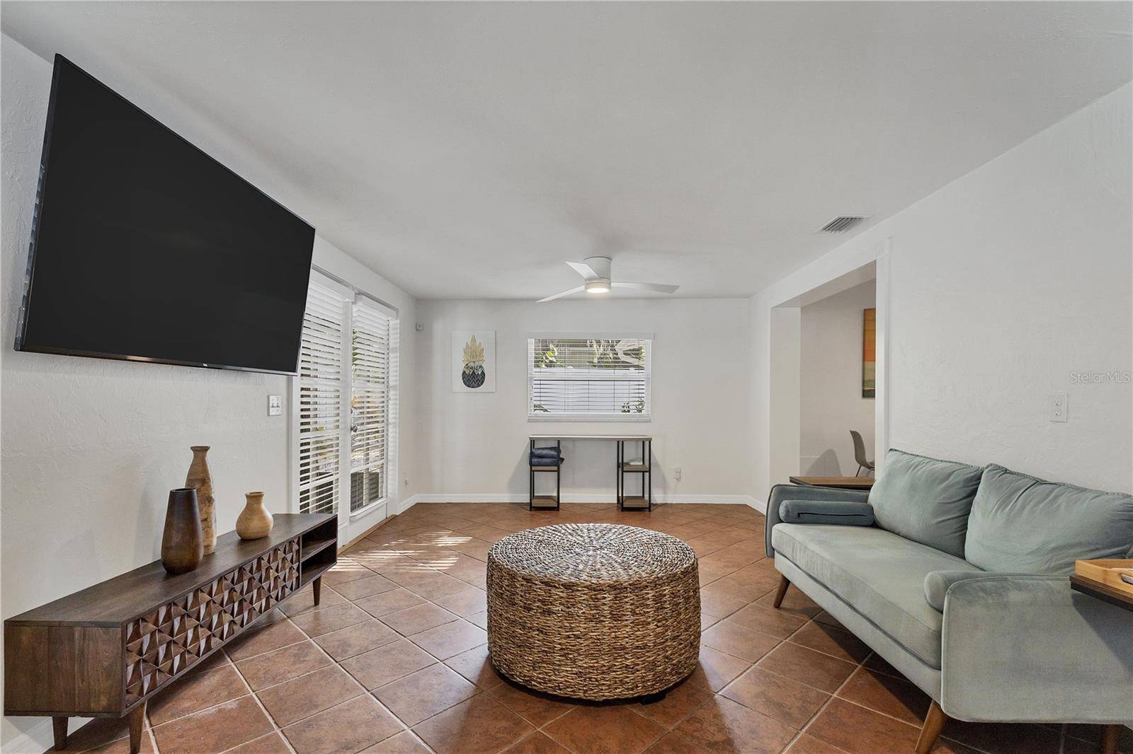 Sarasota, FL 34239,2469 WALDEMERE ST