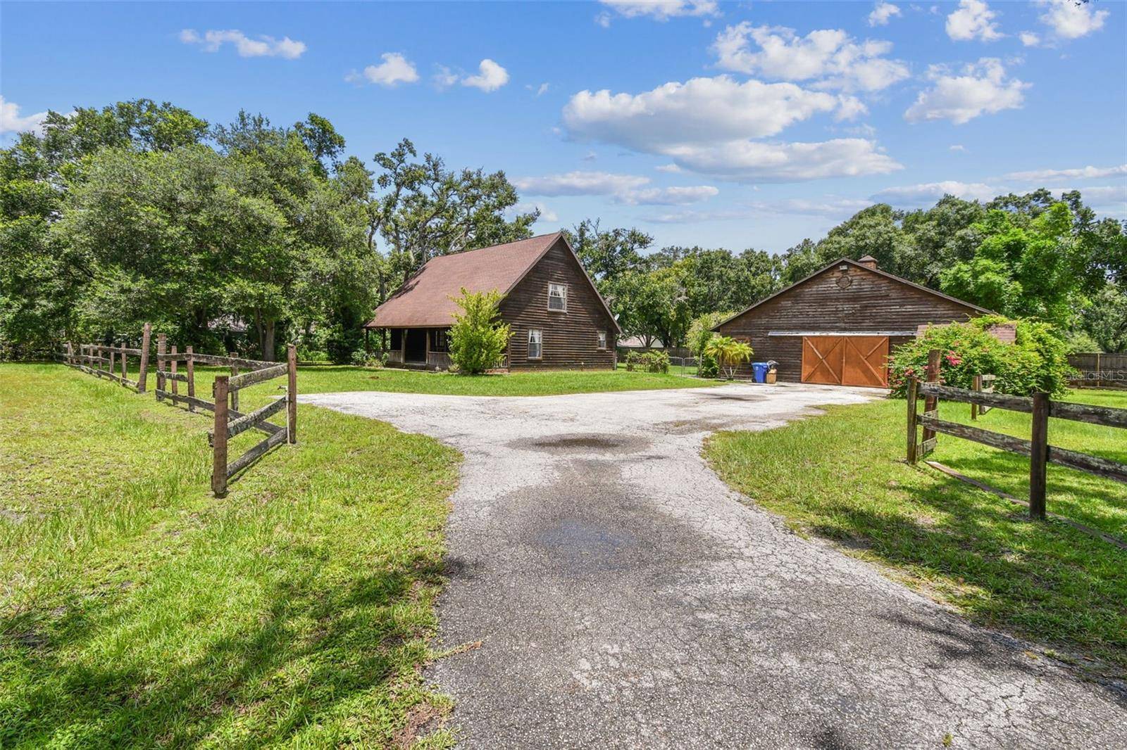 Wimauma, FL 33598,1611 WAGONWHEEL RD