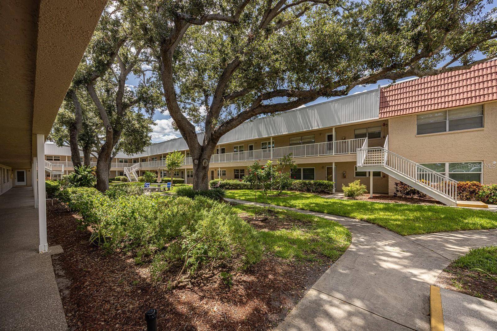 St Petersburg, FL 33708,10037 62ND TER N #23