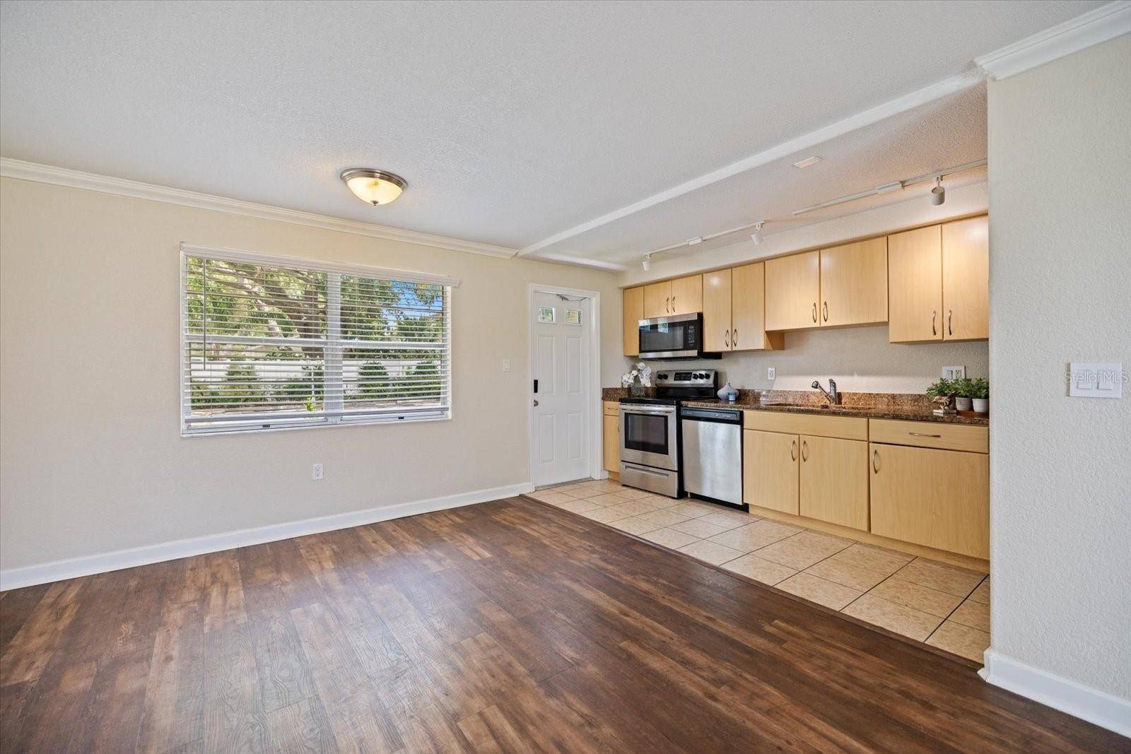 Sarasota, FL 34234,960 HIGHLAND ST