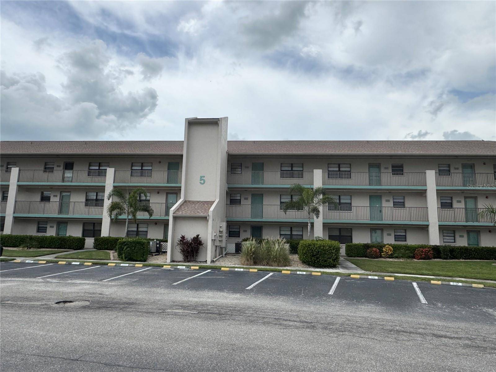 Punta Gorda, FL 33983,175 KINGS HWY #523