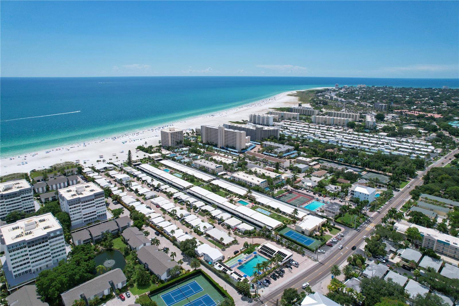 Sarasota, FL 34242,6006 MIDNIGHT PASS RD #16
