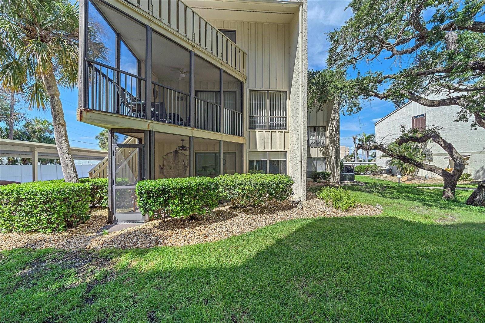Sarasota, FL 34242,6157 MIDNIGHT PASS RD #G21